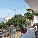 Reana Elegant Apartments By Konnect, Barbati